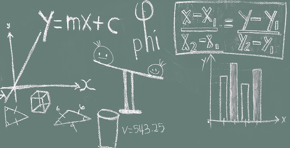 Teaching high school mathematics in one-hour time slots